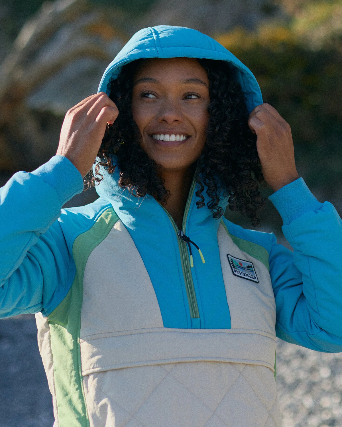 Ocean Insulated Anorak - Bluejay/Feather - Lifestyle