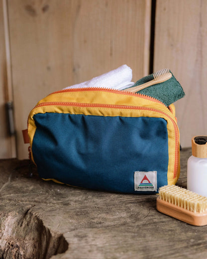 Travel Wash Kit - Tidal Blue Orange Multi - Lifestyle