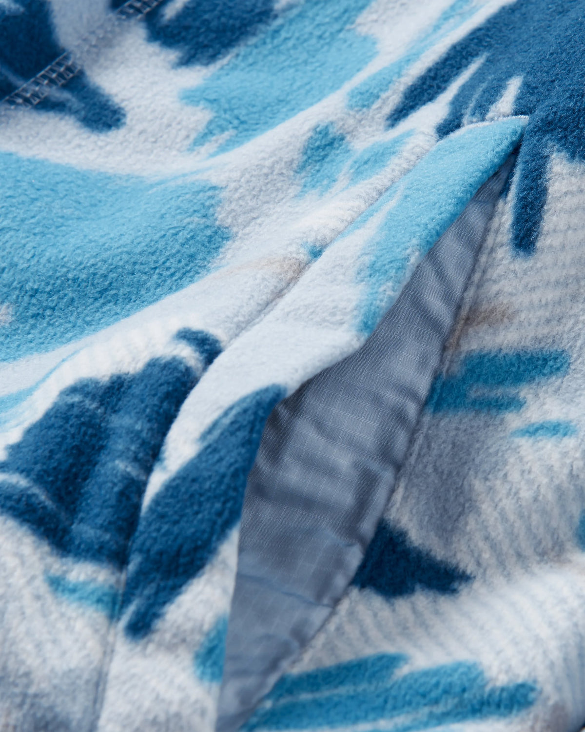 Sorrel Polar Fleece - Abstract Mountain Blue Fog - Flatlay