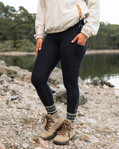 Mantra Active Legging - Black - Lifestyle