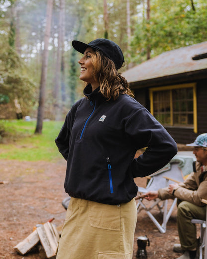 Ayla Micro Polartec® Fleece - Black - Lifestyle
