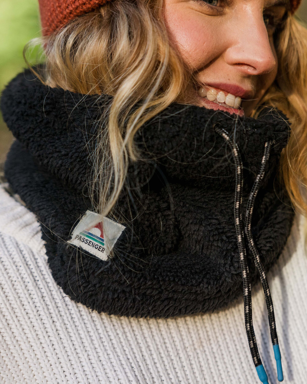 Ash Sherpa Fleece Snood - Black - Lifestyle - Female