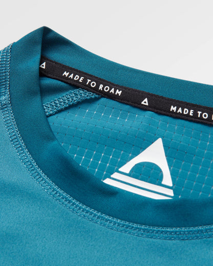 Dawn To Dusk Active T-shirt - Blue Steel - Flatlay