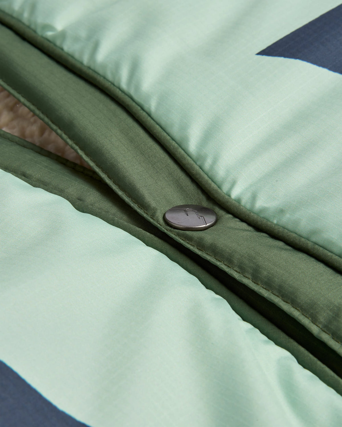 Cabin Sherpa Blanket - Spearmint - Flatlay