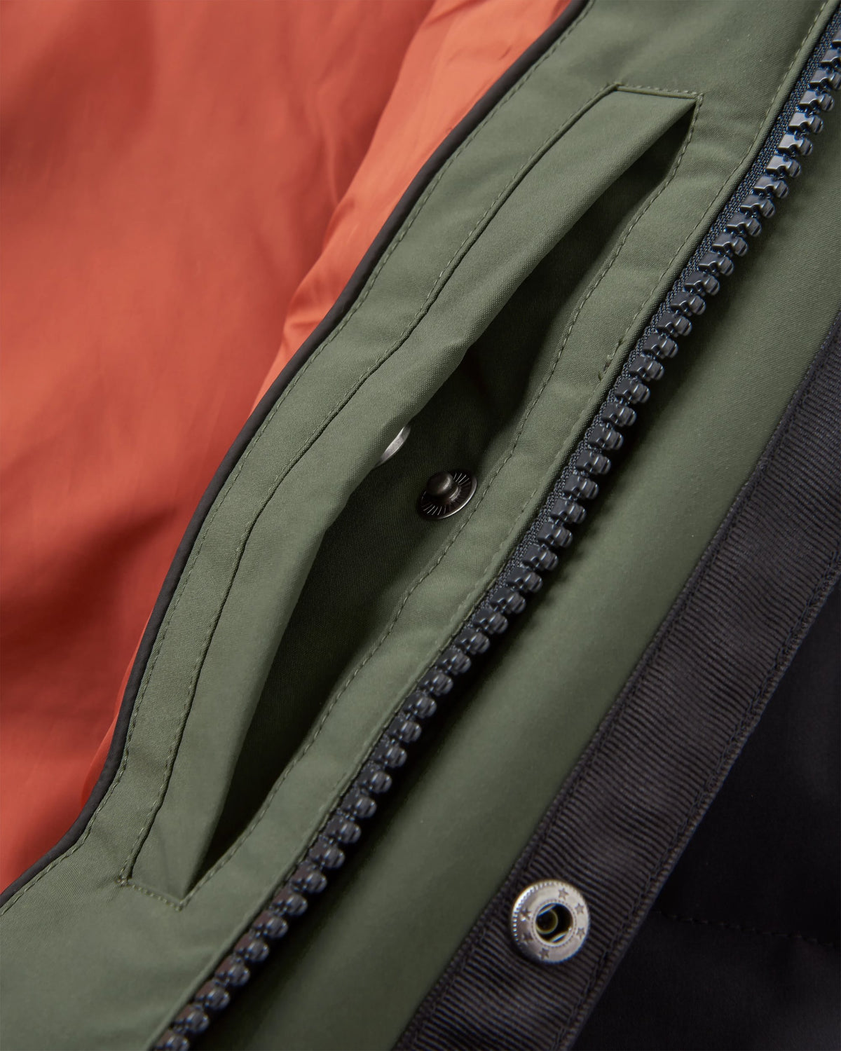 Baltic Insulated Gilet - Black/Khaki - Flatlay