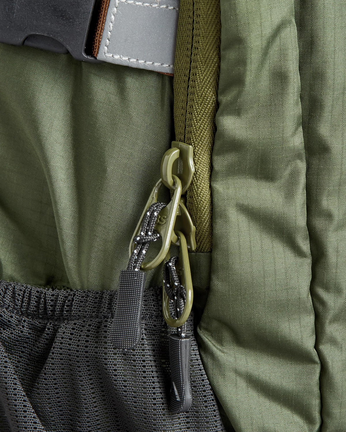 Track 20L Backpack - Fir Tree - Flatlay