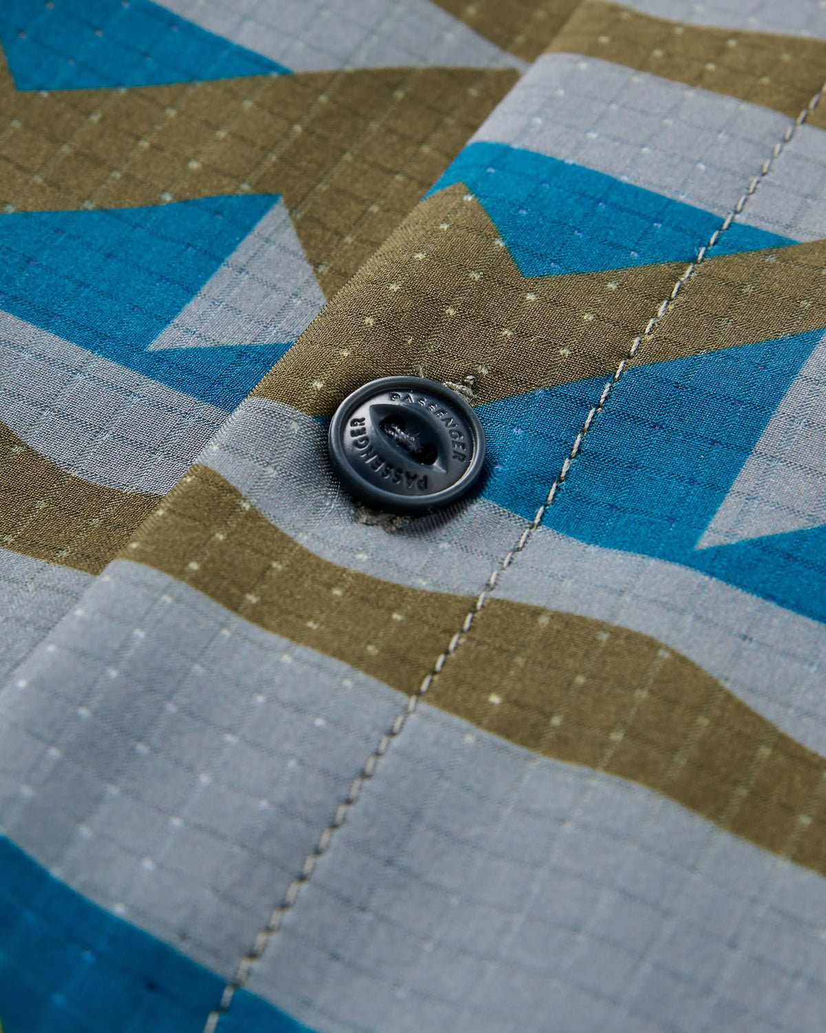 365 Active Shirt - Views Dark Olive - Flatlay
