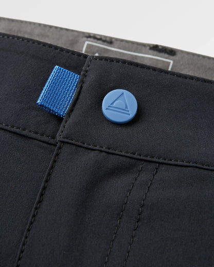 365 Trail Short - Black - Flatlay