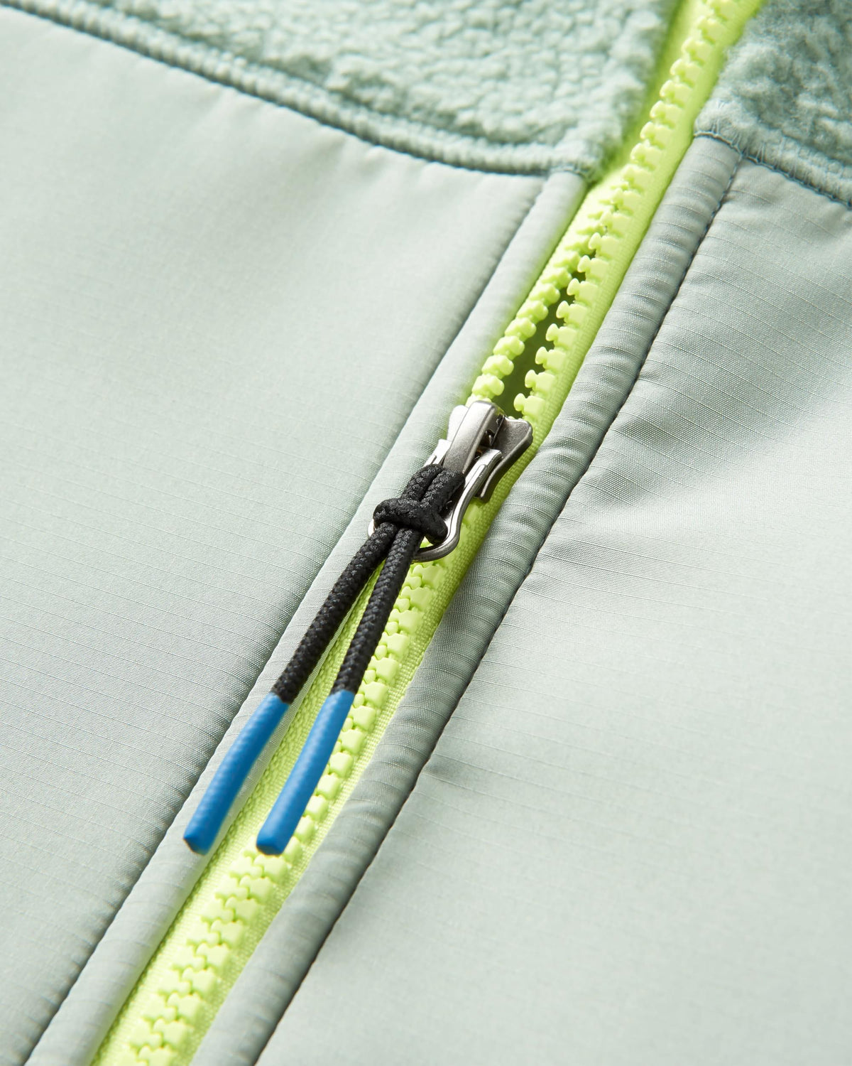 Beebalm Sherpa Fleece Vest - Pistachio - Flatlay