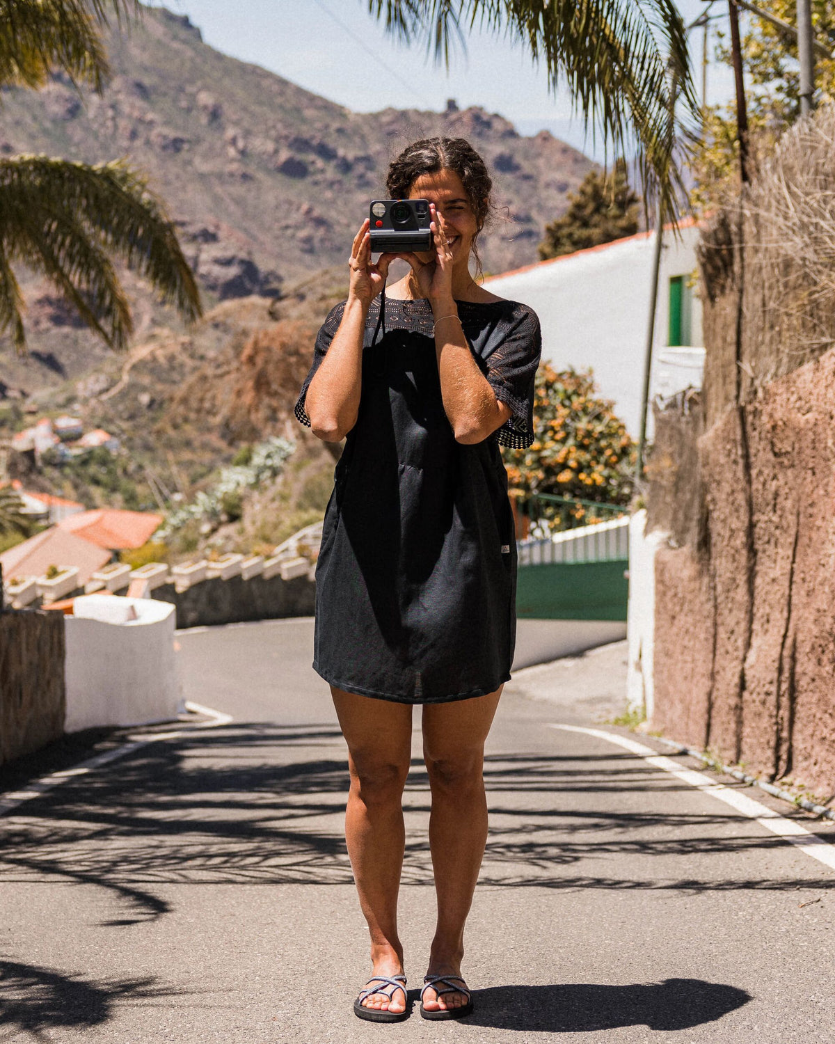 Sono Linen Beach Dress - Black - Lifestyle