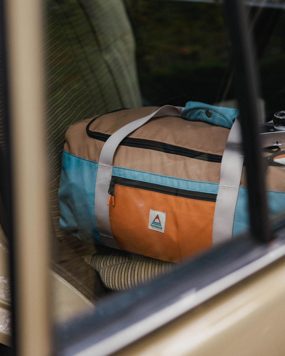 Boondocker 30L Duffel - Arctic/Retro Orange - Lifestyle