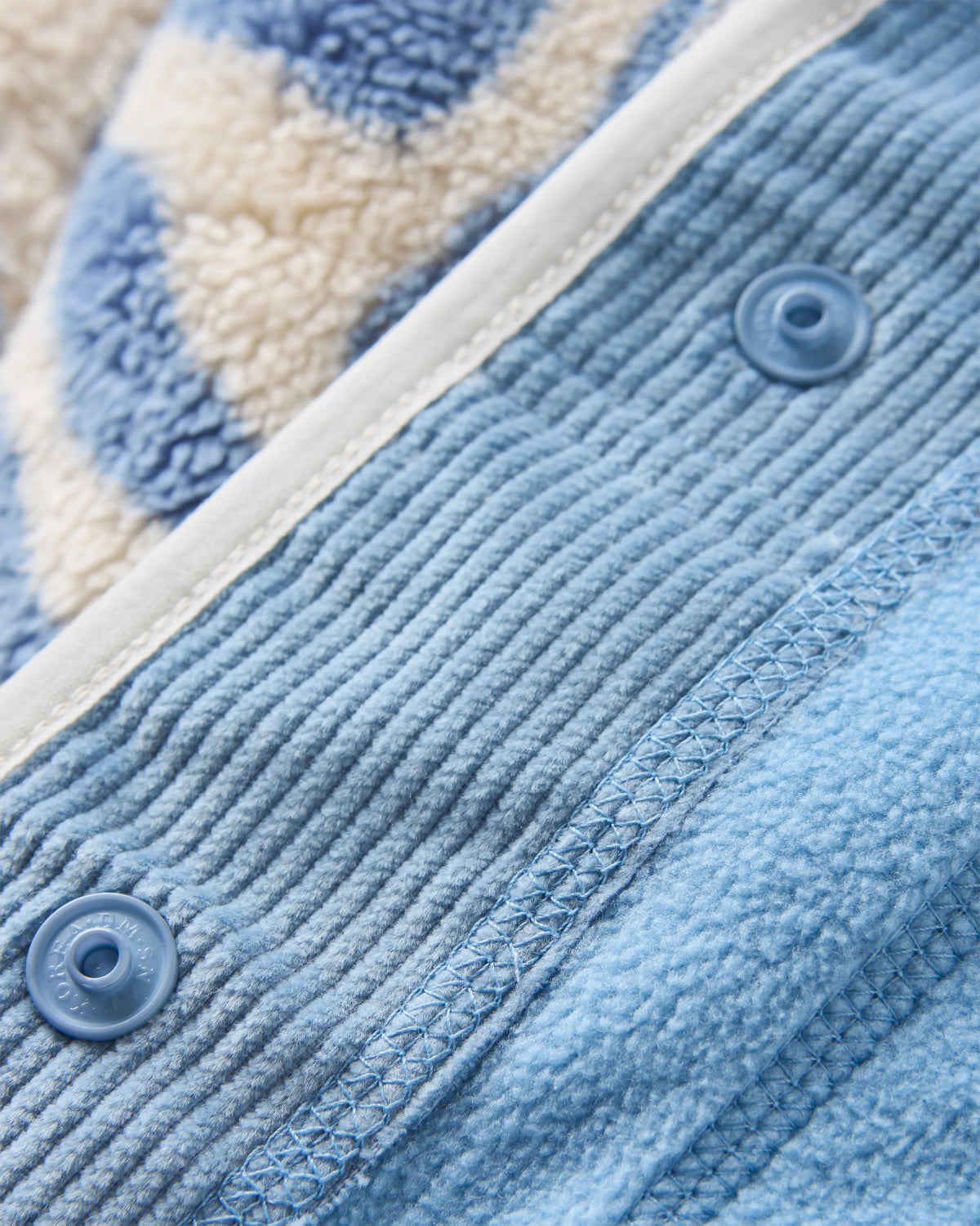 Iris Collarless Fleece - Strata Swirl Birch - Flatlay