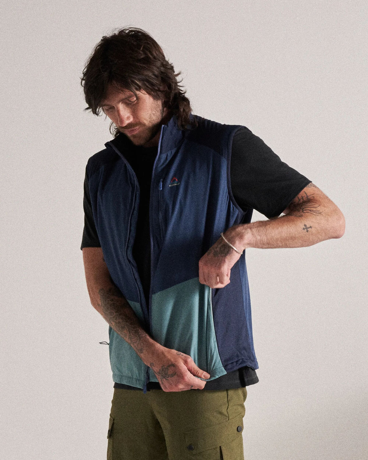Daybreak Lightweight Thermore® Insulated Gilet - Rich Navy/Dark Denim/Arctic - Studio Model
