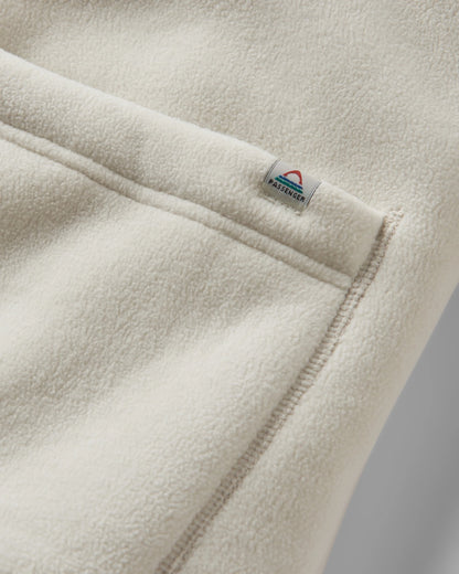 Nash Fleece - Vintage White - Flatlay