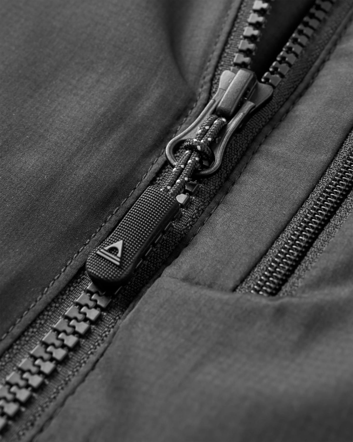 Shasta Lightweight Thermore® Insulated Jacket - Black - Flatlay