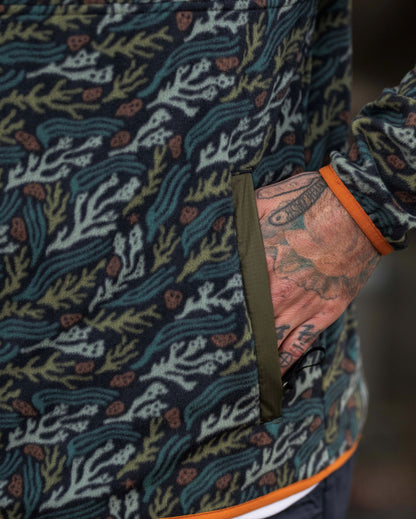 Adrift Polar Fleece - Ocean Current Black - Lifestyle