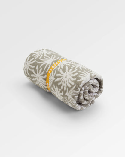 Travel Quick Dry Towel - Seaweed Pebble Grey - Flatlay