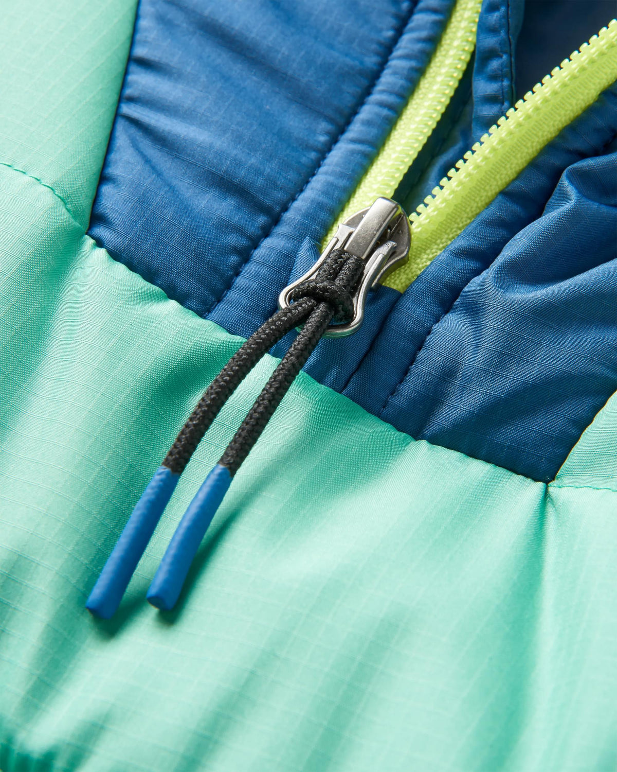 Ocean Insulated Anorak - Green Spruce - Flatlay