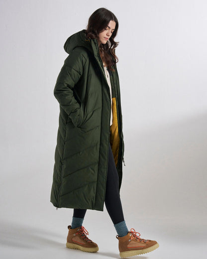 Tasman Long Insulated Jacket - Fir Tree - Studio Model