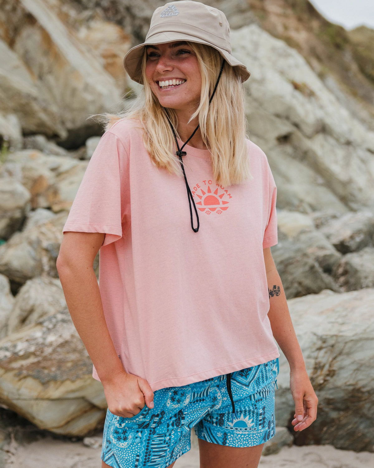 Sunburst T-Shirt - Soft Shell Pink - Lifestyle