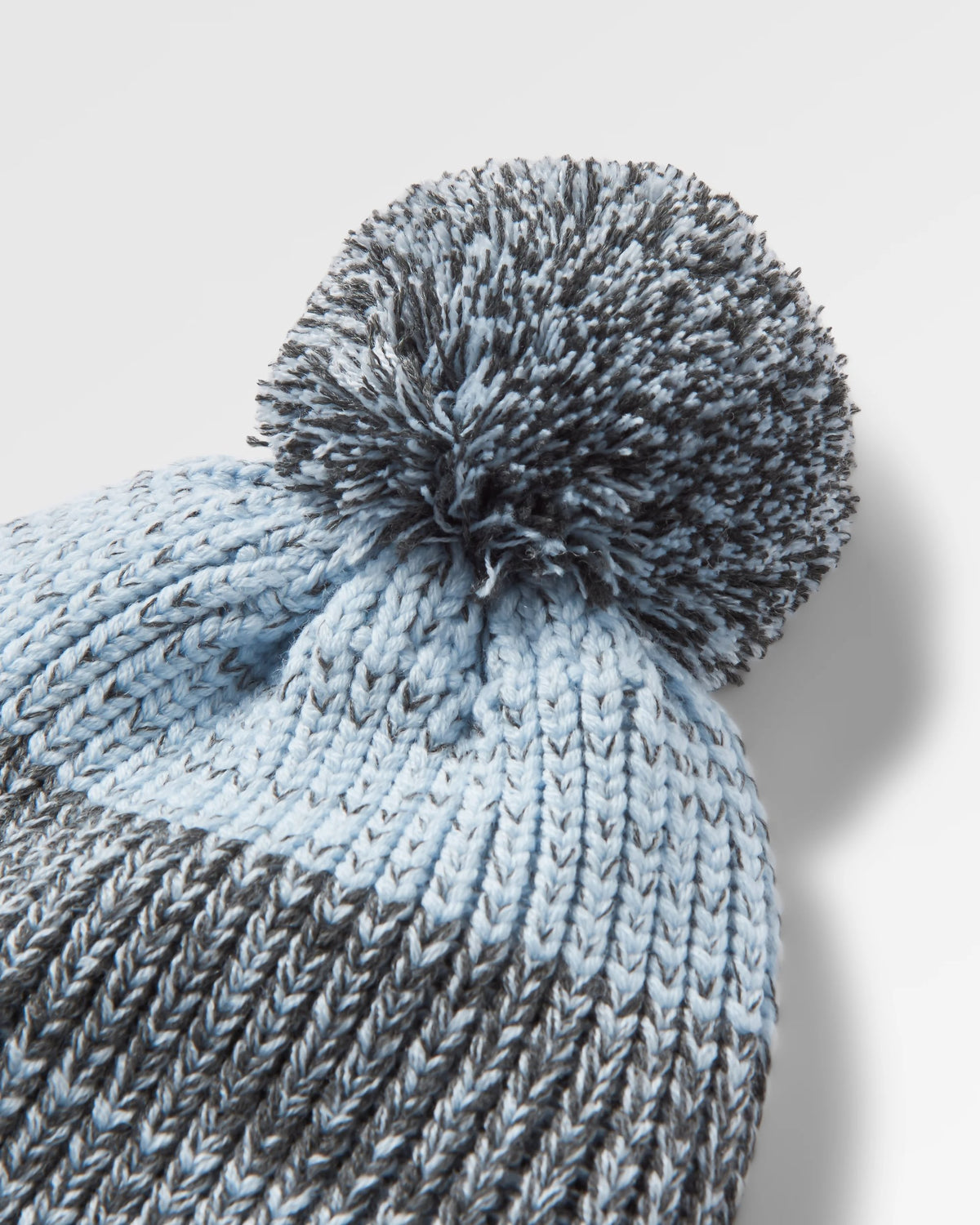 Crag Bobble Hat - Charcoal/Arctic - Flatlay