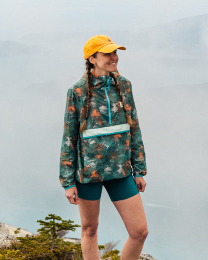 Viento Windshell Anorak - Palm Camo Deep Sea - Lifestyle