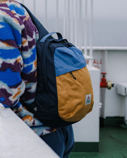 Boondocker Sling 8L - Honey/Dark Denim/Rich Navy - Lifestyle