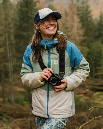 Shasta Lightweight Thermore® Insulated Jacket - Pistachio/Blue Steel - Lifestyle