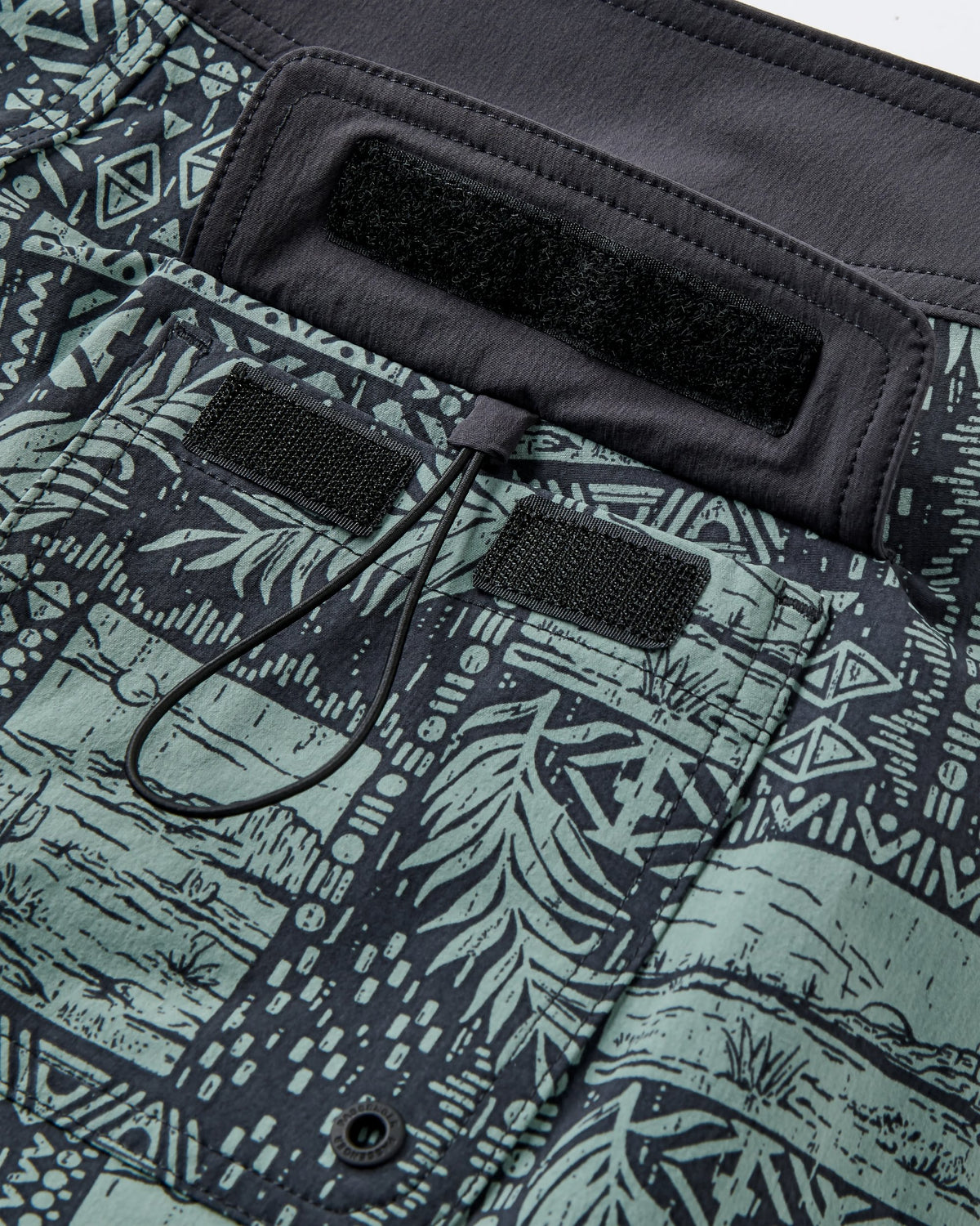 Cruiser NetPlus® 19" Boardshort - Patchwork Faded Black - Flatlay