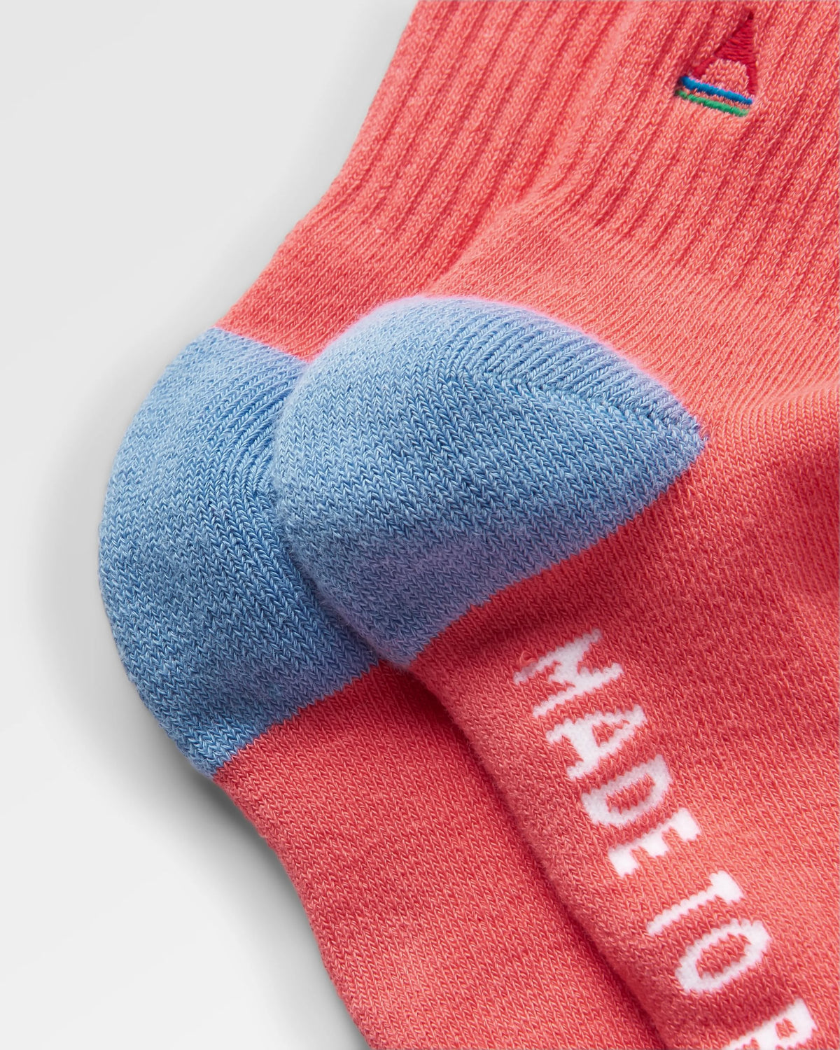 Mid-weight Crew Socks - Shell Pink - Flatlay