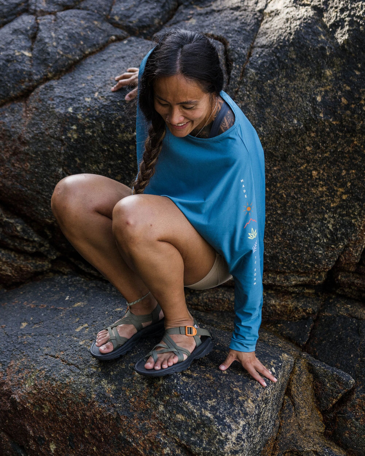 Hatha Active Top - Blue Steel - Lifestyle