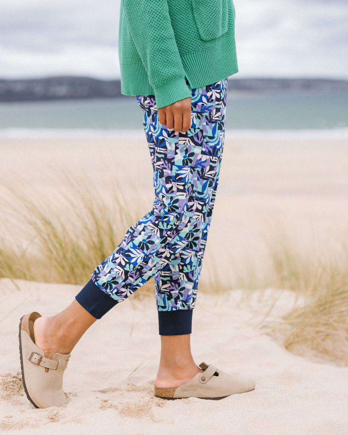 Day Dream Trouser - Mountain Foliage Purple - Lifestyle