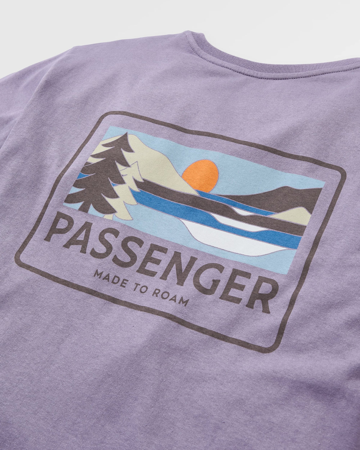 Roamer Men's T-Shirt - Heather - Flatlay