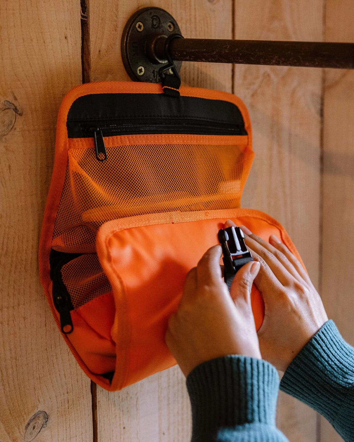 Drop Wash Kit - Sunrise Orange - Lifestyle