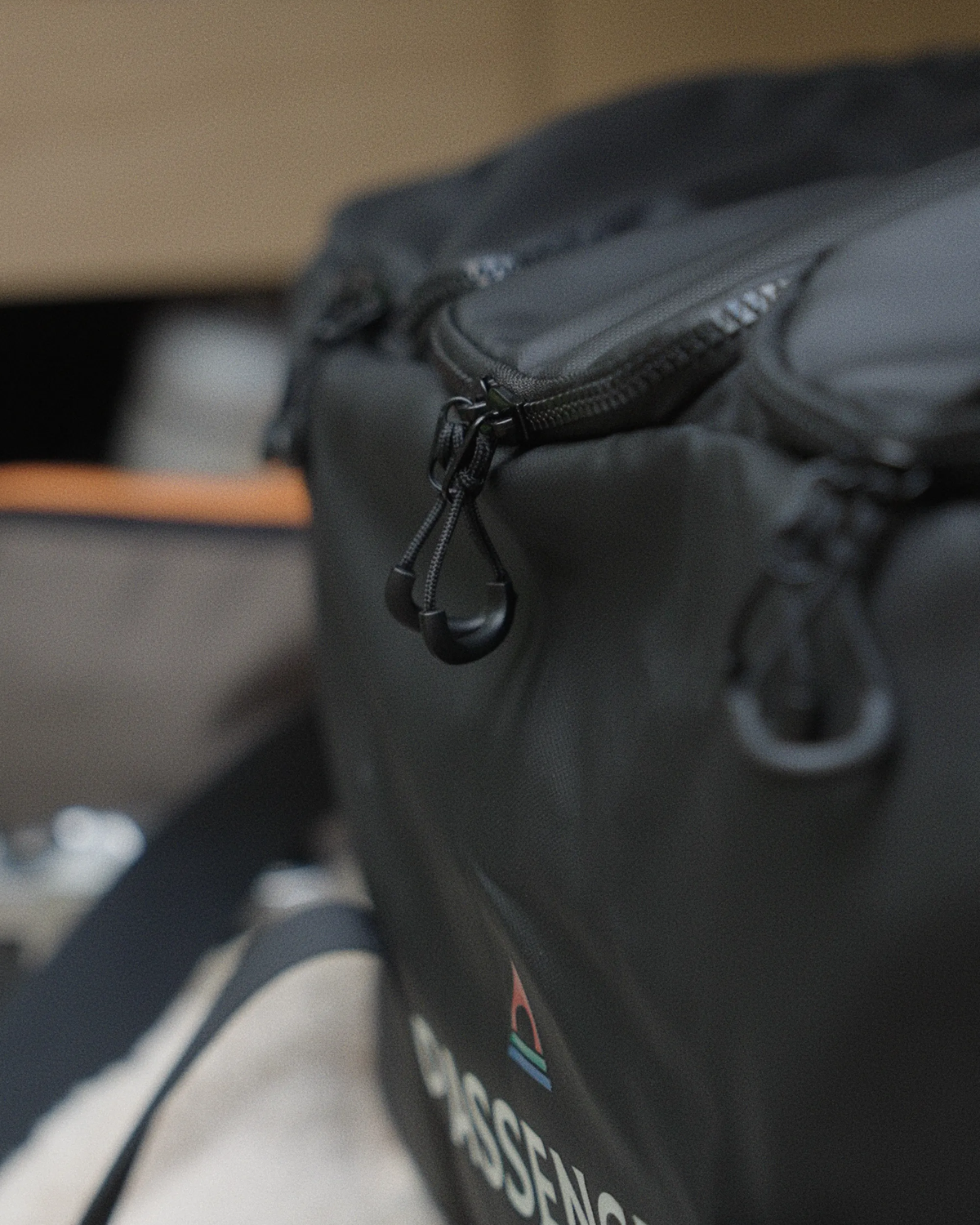 Vandrobe Duffel - Black - Lifestyle