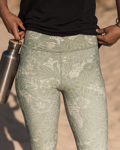 Fresh Air Leggings - Pistachio Floral - Lifestyle