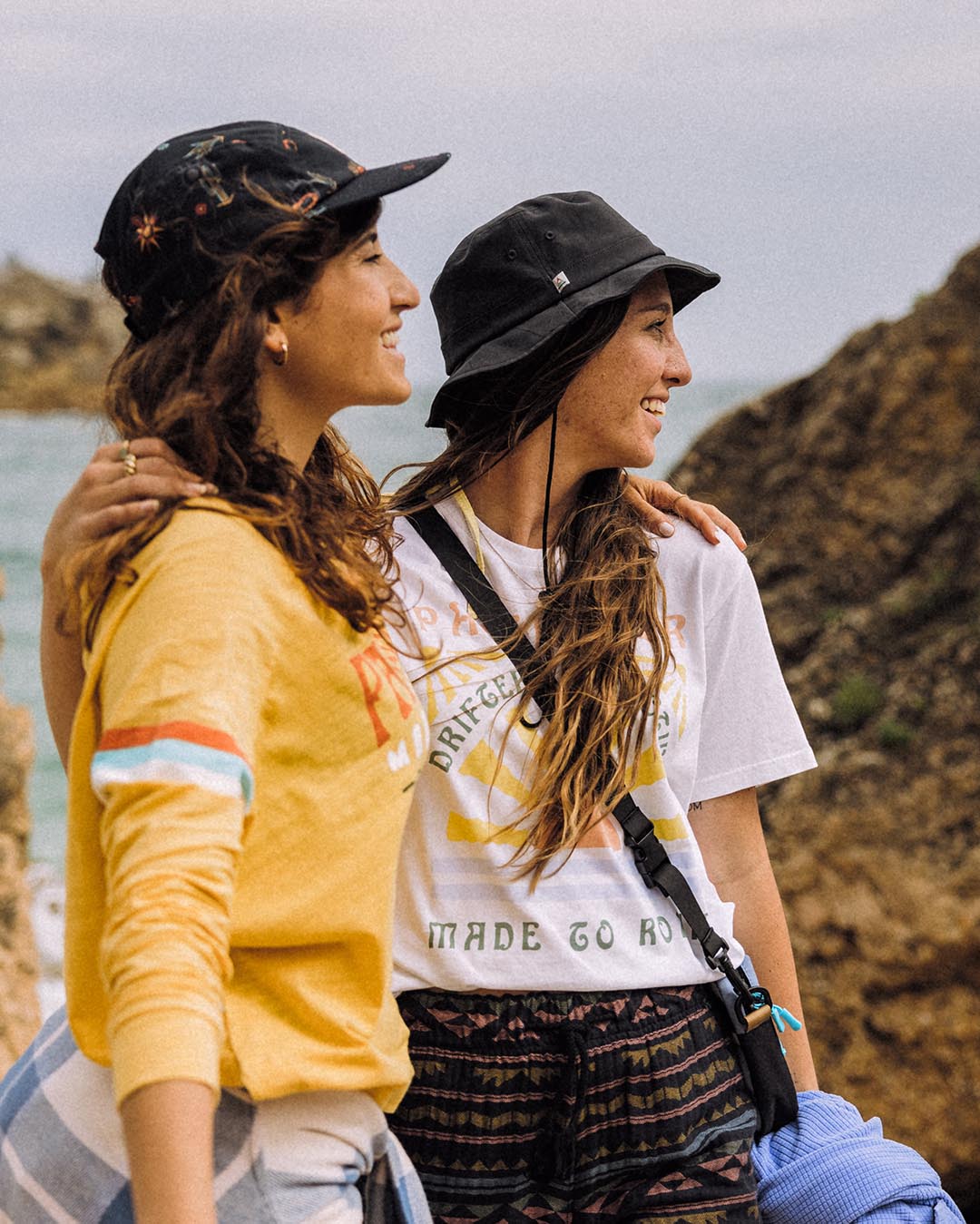 La Sarena Oversized LS T-Shirt - Ochre Yellow - Lifestyle