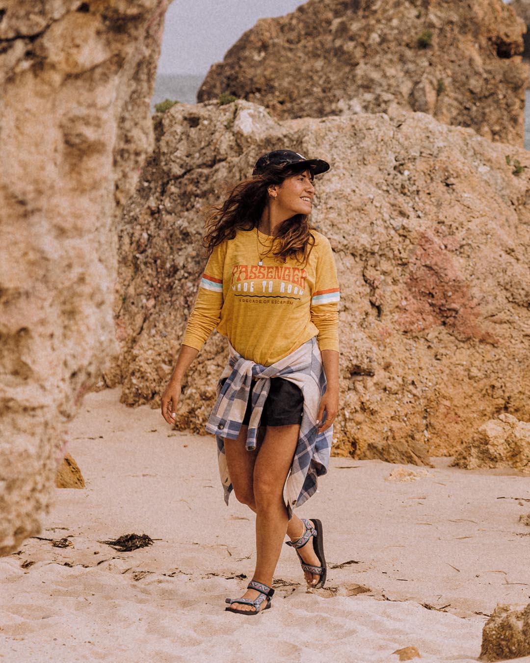 La Sarena Oversized LS T-Shirt - Ochre Yellow - Lifestyle