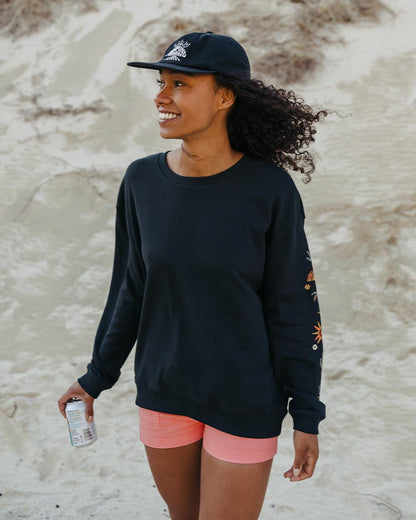 Chica Oversized Sweatshirt - Black - Lifestyle