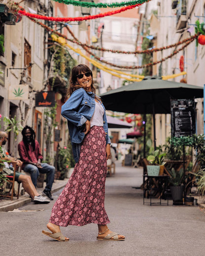 Hannah Skirt - Tile Wine - Lifestyle
