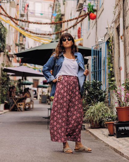 Hannah Skirt - Tile Wine - Lifestyle