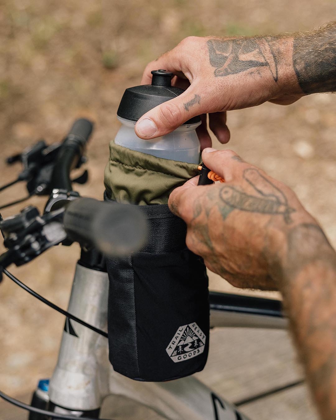 Steer Hybrid Bottle Bike Bag - True Black/ Khaki - Lifestyle