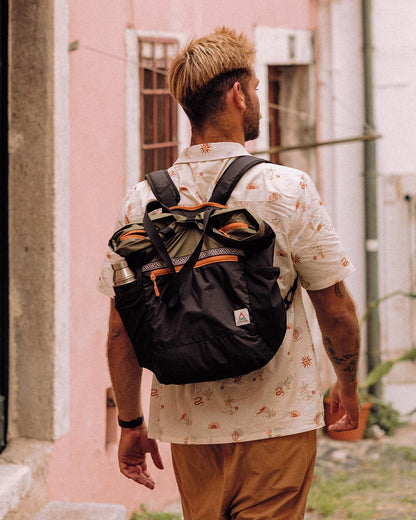 Stow Tote 22L Backpack - True Black/ Khaki - Lifestyle