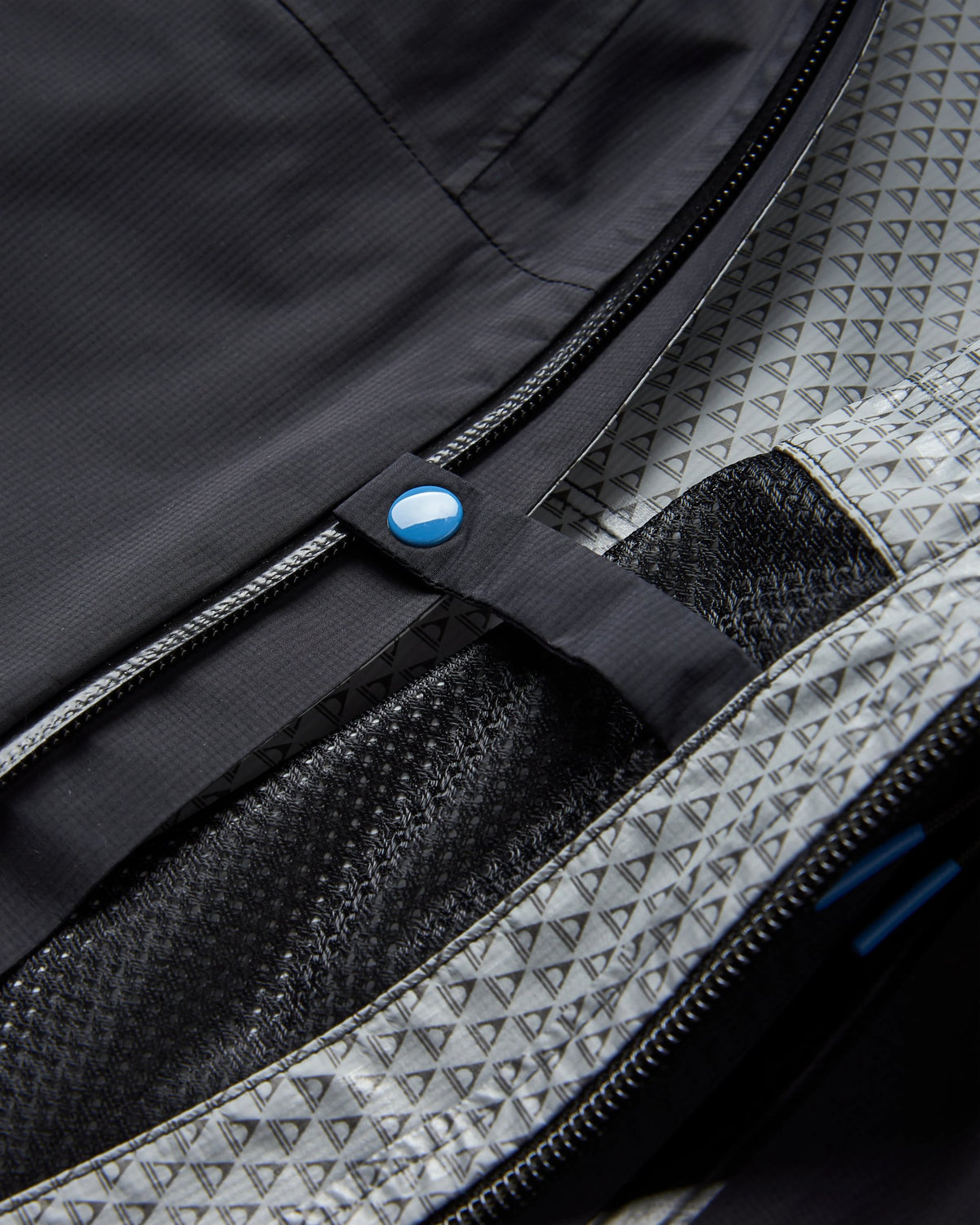 Trailscape Light Women's Waterproof Jacket - Black - Flatlay