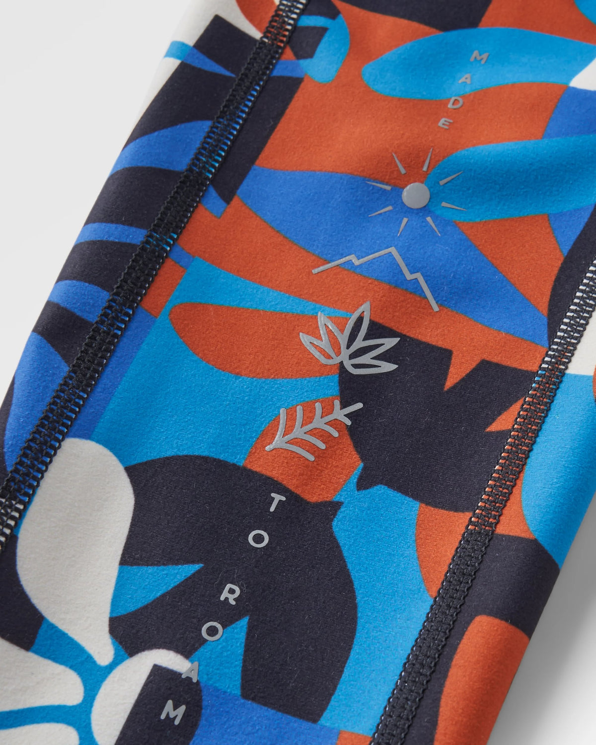 Mantra Active Legging - Mountain Foliage Blue - Flatlay