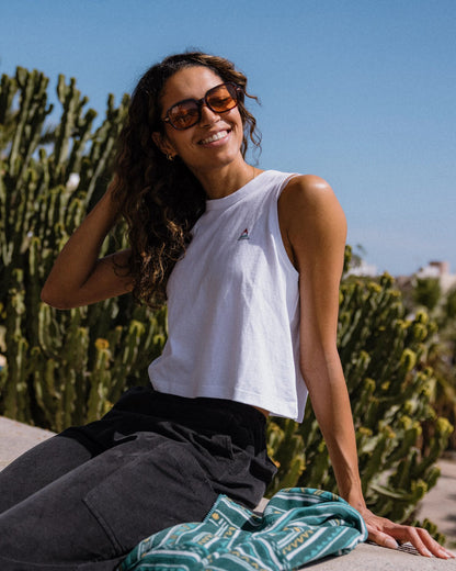 Classic Vest - White - Lifestyle