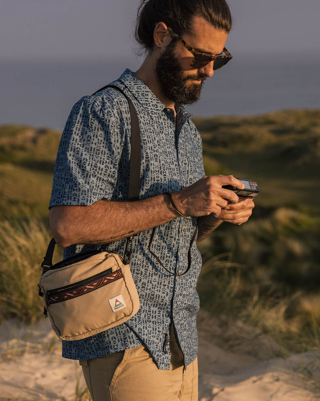 Cove Cotton Short Sleeve Shirt - Blue Mini Geo - Lifestyle