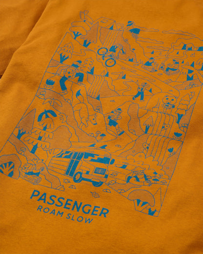 Roam Slow Men's T-Shirt - Retro Orange - Flatlay