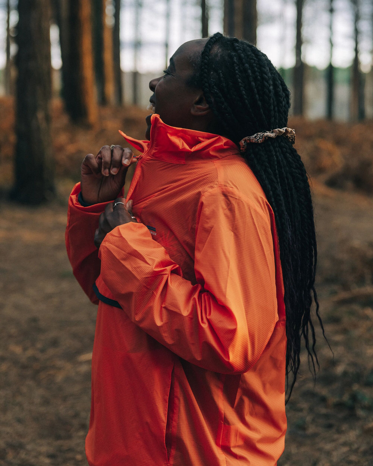 Viento Windshell Anorak - Ember Orange - Lifestyle