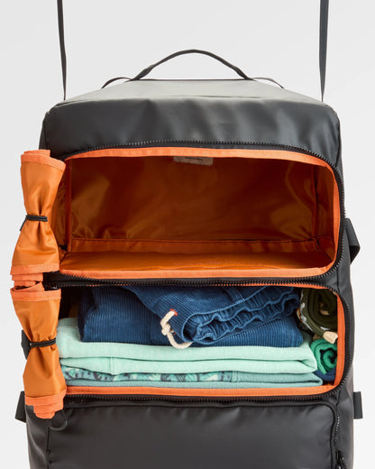 Vandrobe Duffel - Black - Flatlay